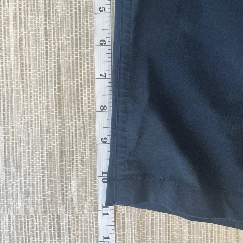 OAKLEY Mens Performance Shorts Size 30 NAVY Golf Stretch Longer Inseam ‎ 11